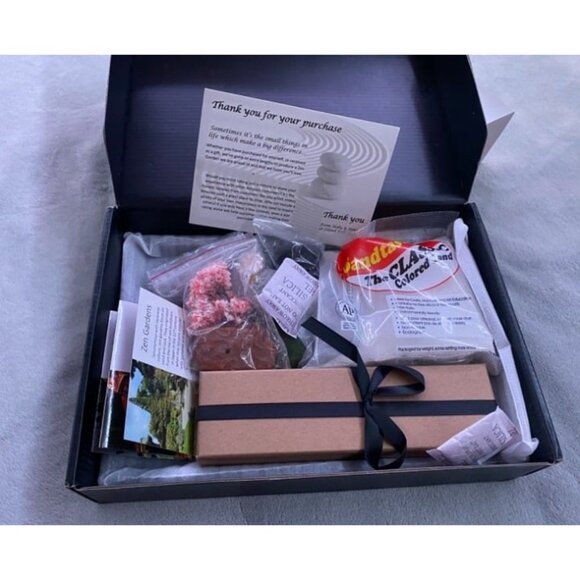 New Zen Garden Kit 11x8in. Beautiful Japanese Decor Mini Rock Garden Gift Set - Picture 3 of 3